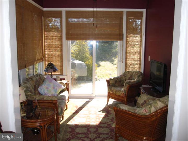 9 Oak Ridge Court Columbus, NJ 08022 - Photo 11 of 16 Sun Room