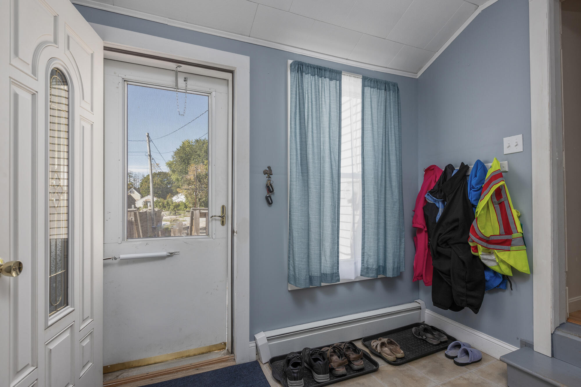 29 Union Street Saco, ME 04072 - Photo 2 of 37 29 Union St_W5_001