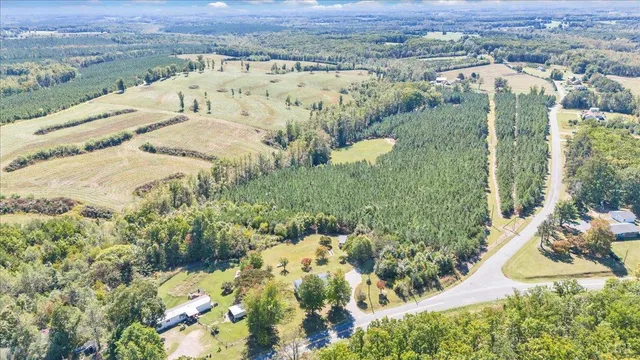 $147,900 | 4152 Blue Ridge Drive, Gretna, VA 24557