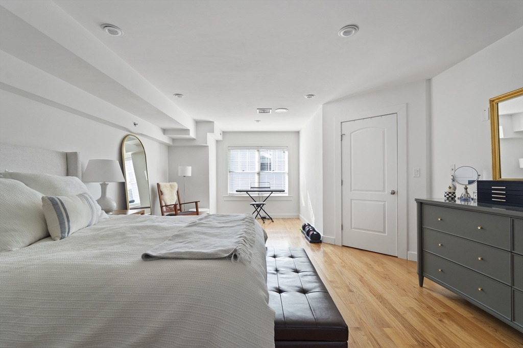 35 Middle Street, Unit A Boston, MA 02127 - Photo 13 of 24