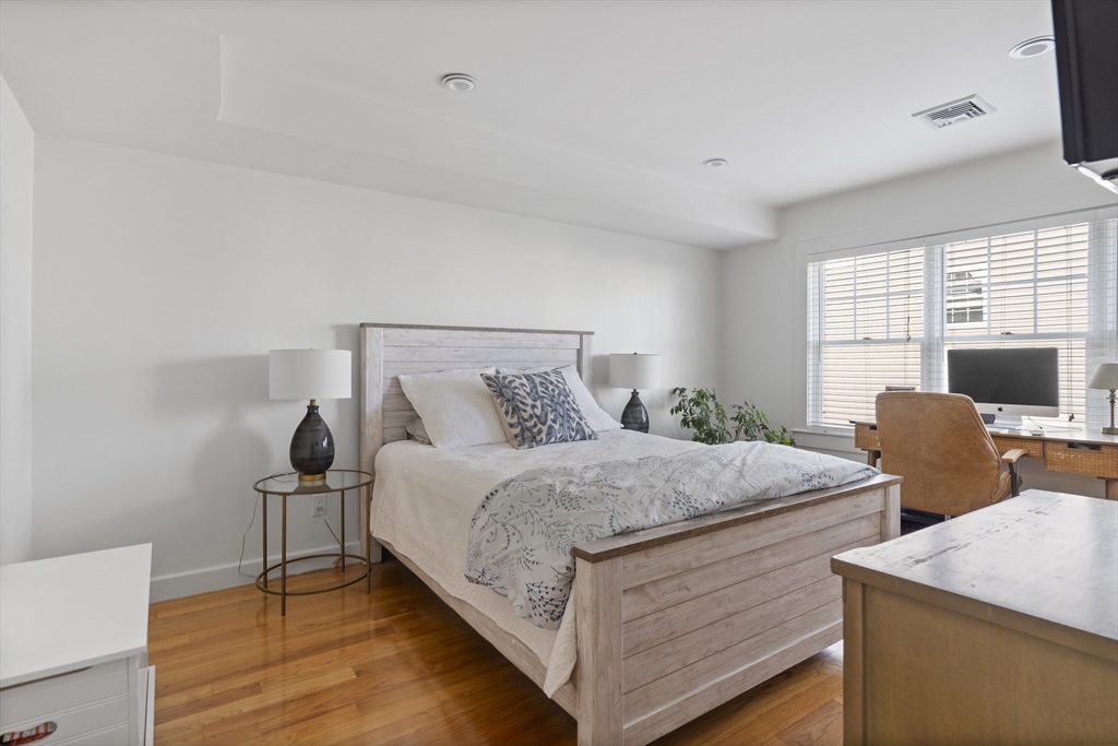 35 Middle Street, Unit A Boston, MA 02127 - Photo 17 of 24