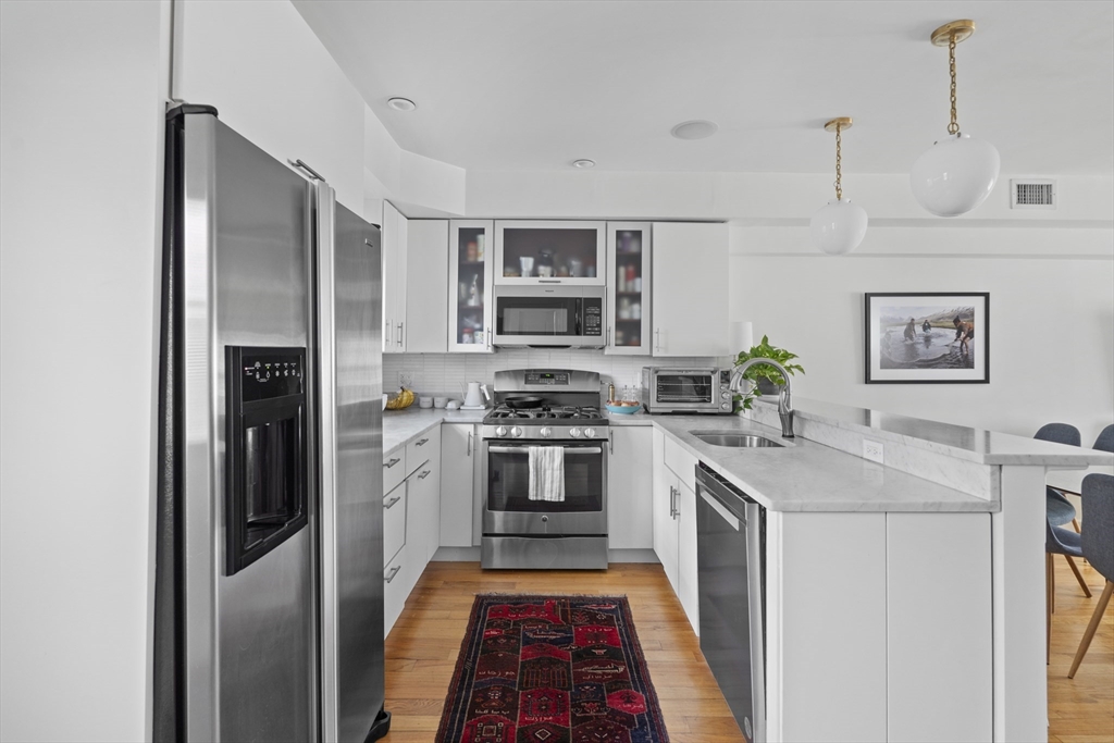 35 Middle Street, Unit A Boston, MA 02127 - Photo 3 of 24