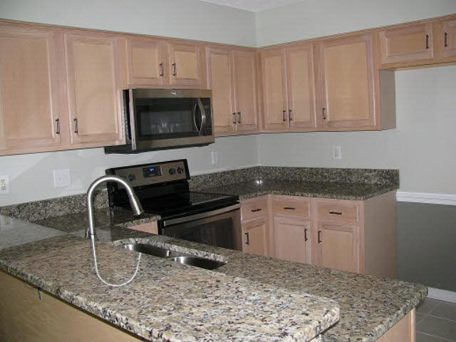155 Pennbrooke Loop Foley, AL 36535 - Photo 12 of 32 Kitchen