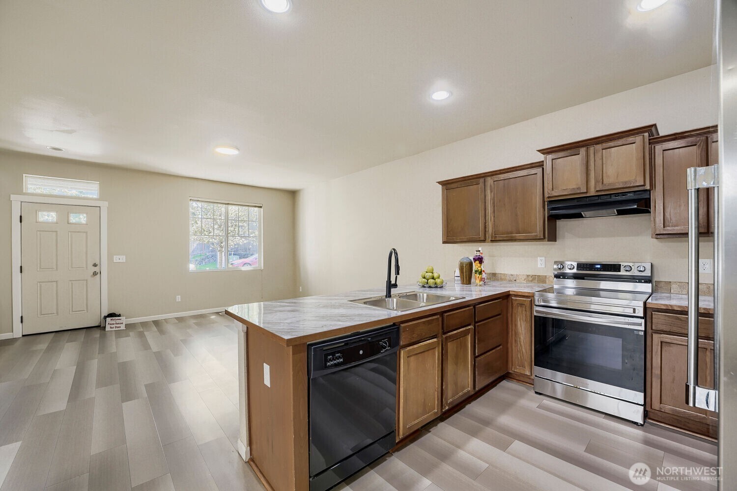 367 Graham Avenue Northeast Renton, WA 98059 - Photo 19 of 32