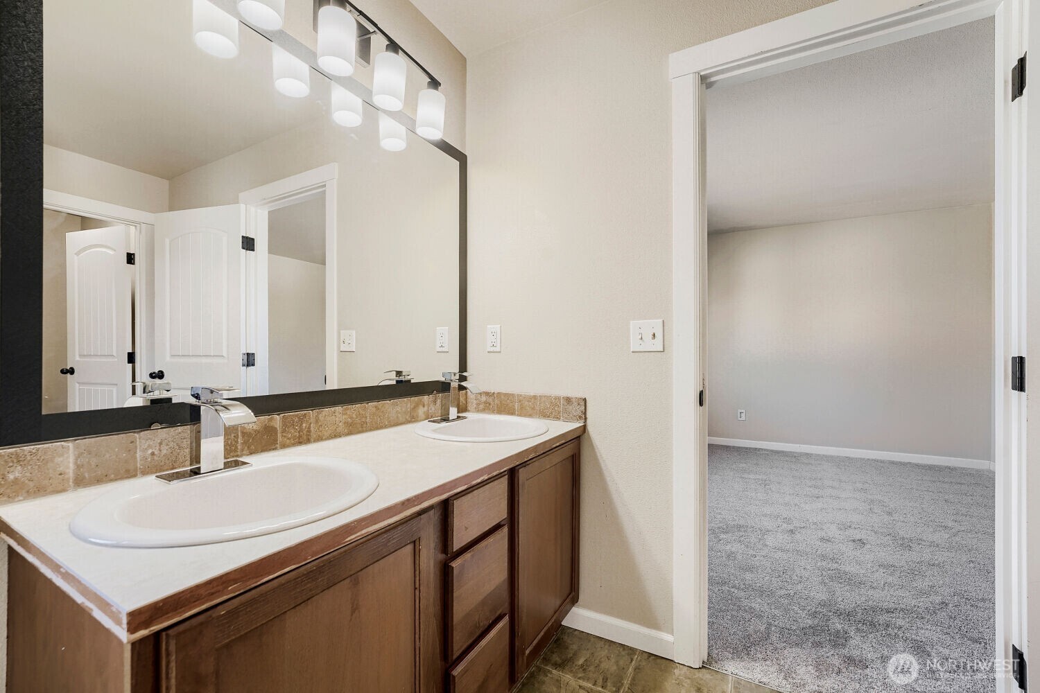 367 Graham Avenue Northeast Renton, WA 98059 - Photo 30 of 32