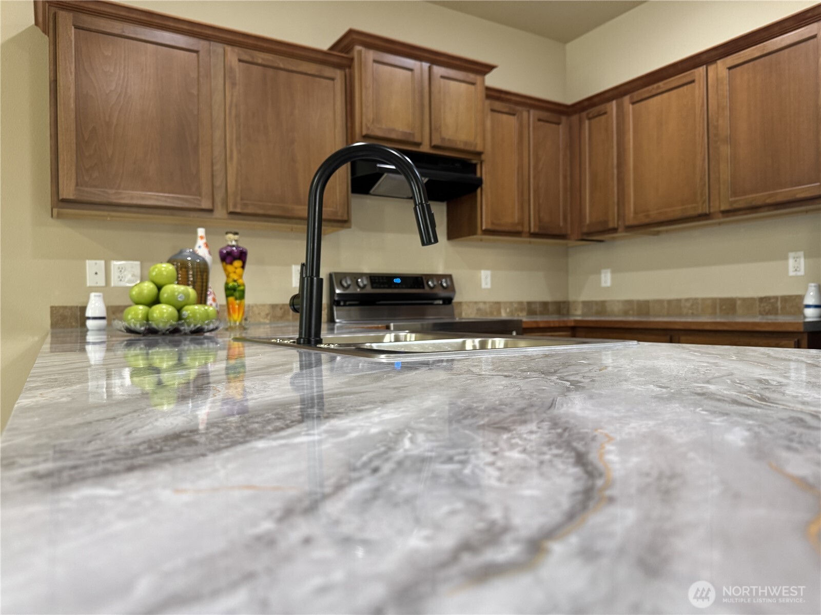 367 Graham Avenue Northeast Renton, WA 98059 - Photo 8 of 32