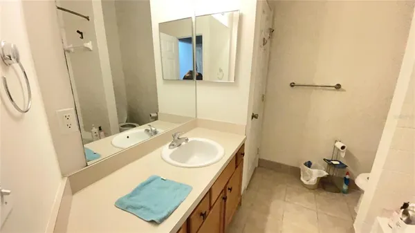 $184,900 | 859 Northwest 21st Avenue, Unit 859, Gainesville, FL 32609