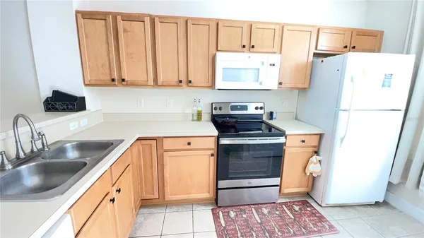 $184,900 | 859 Northwest 21st Avenue, Unit 859, Gainesville, FL 32609