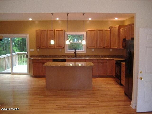 287 Rose Hill Road Lake Como, PA 18437 - Photo 2 of 18