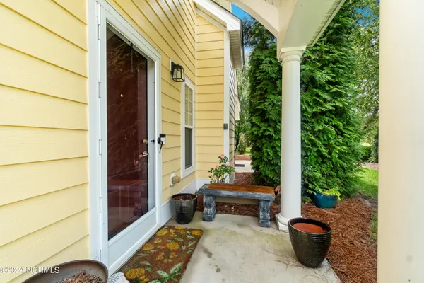$289,000 | 300 Sweetwater Cove, Newport, NC 28570