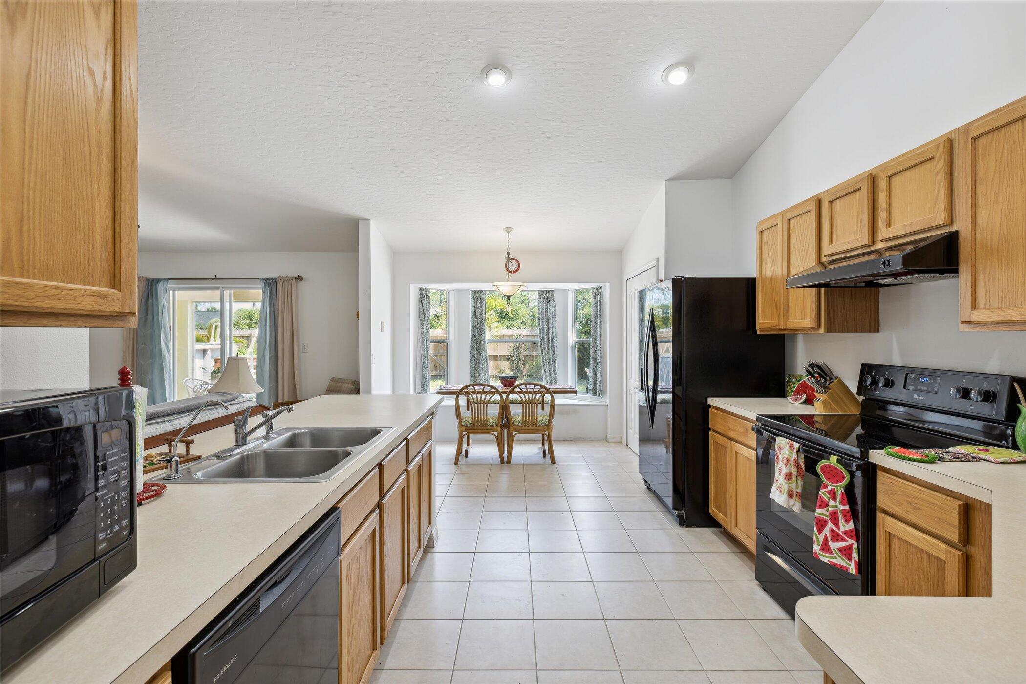 1309 Seabold Road Southwest Palm Bay, FL 32908 - Photo 8 of 40 09-1309-Seabold-Rd-SW-Palm-Bay-FL-32908-