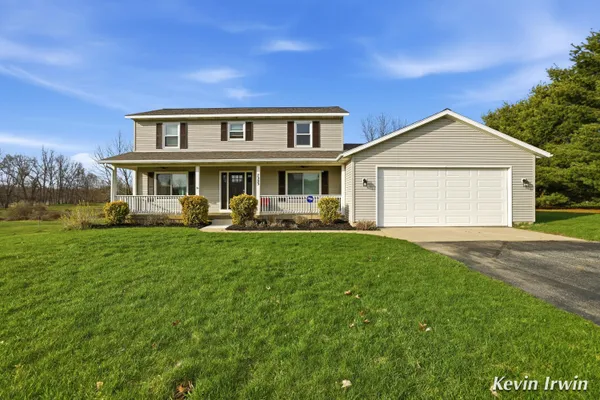 $529,900 | 7233 Russet Trail Northeast, Rockford, MI 49341