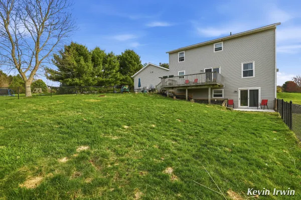 $529,900 | 7233 Russet Trail Northeast, Rockford, MI 49341