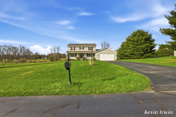 $529,900 | 7233 Russet Trail Northeast, Rockford, MI 49341