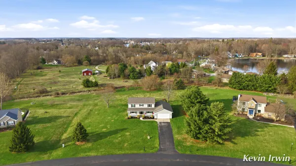 $529,900 | 7233 Russet Trail Northeast, Rockford, MI 49341