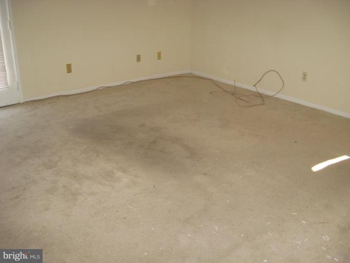 7477 Lone Star Road Lorton, VA 22079 - Photo 8 of 8 Living Room