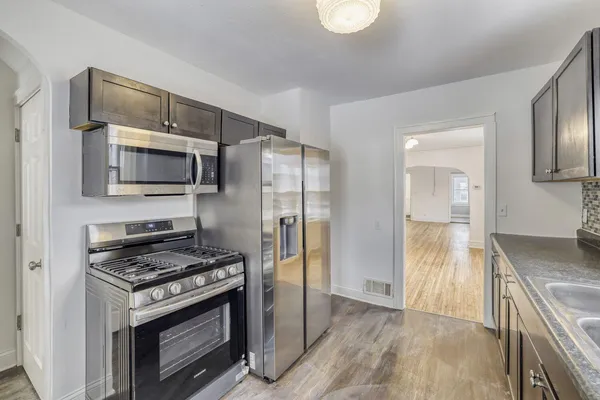 $3,199 | 3511 North 6th Street, Minneapolis, MN 55412