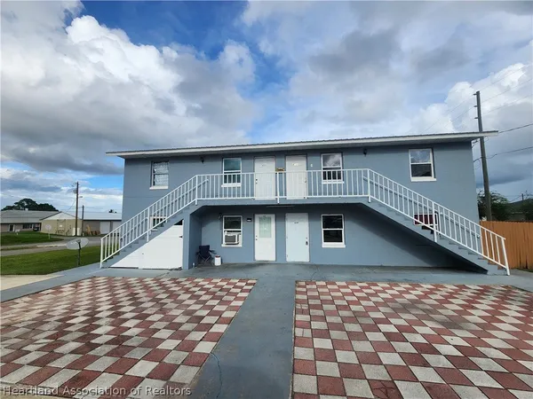 $1,500 | 4131 Commercial Drive, Unit 4131, Sebring, FL 33870