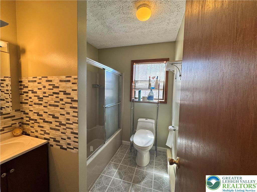 217 Bindale Road Tamiment, PA 18371 - Photo 11 of 21