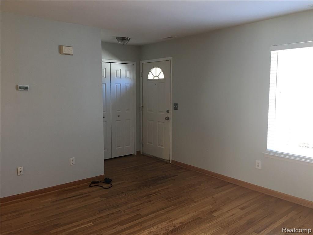 22040 Cape Cod Way, Unit 4 Farmington, MI 48336 - Photo 8 of 31