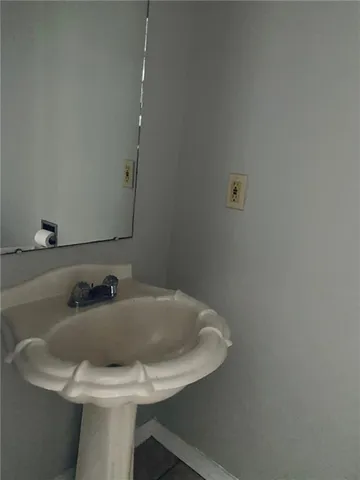 $950 | Undisclosed Address, Hammond, LA 70403