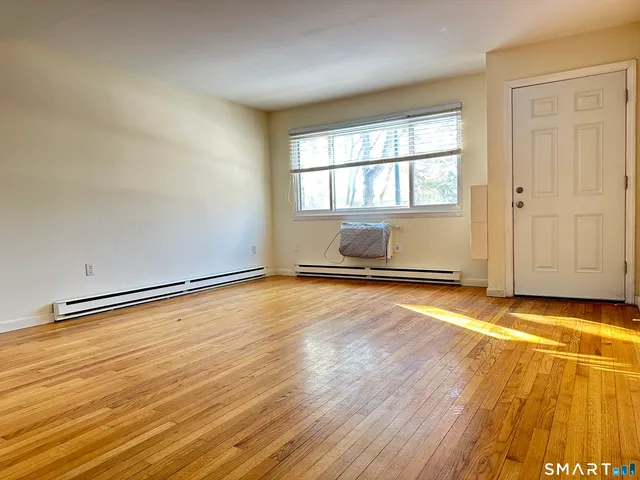 $3,100 | 168 Belltown Road, Unit 30, Stamford, CT 06905