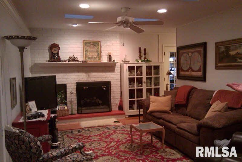 4446-c J Cj Heck Road Salem, IL 62881 - Photo 3 of 11