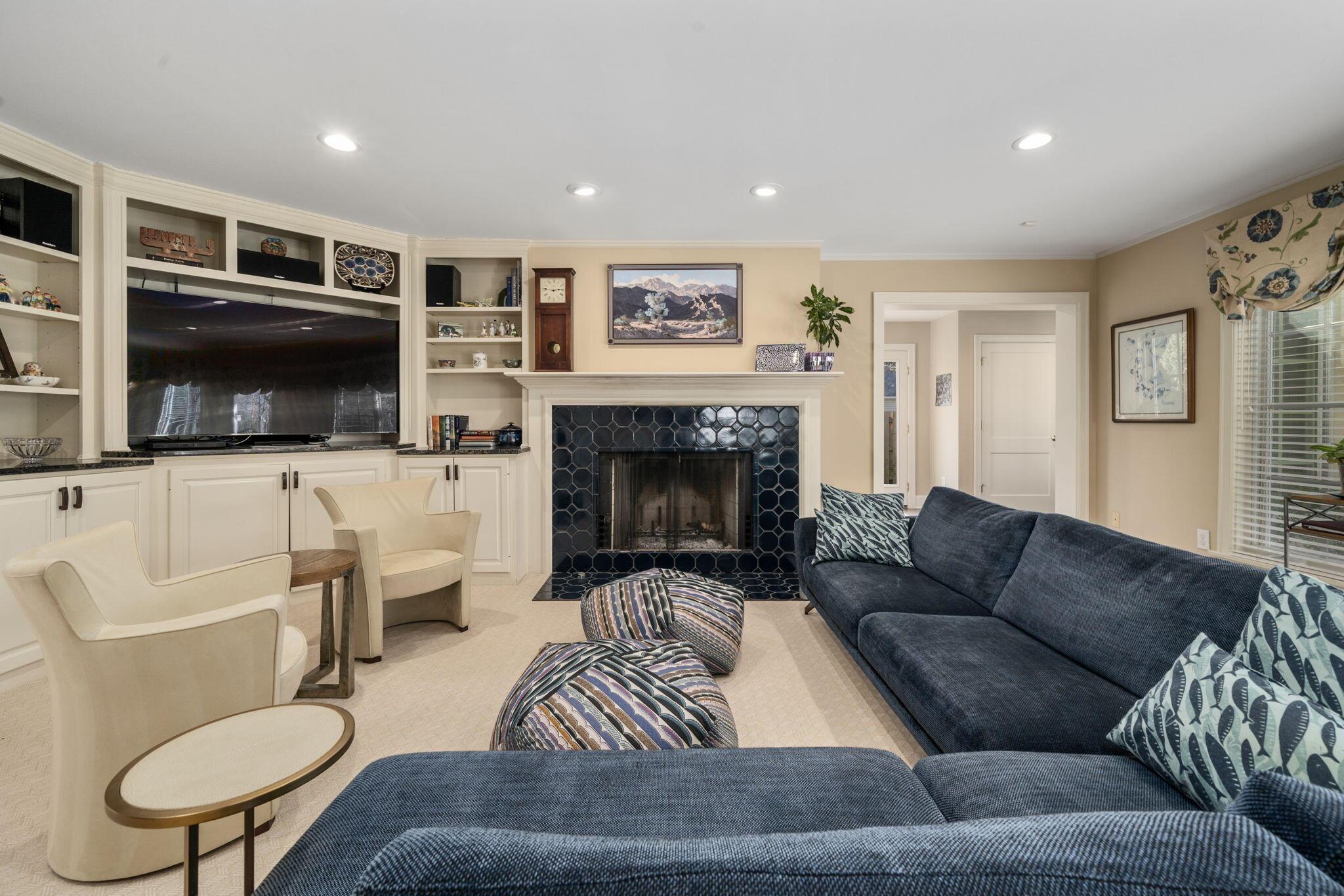 2533 Bryden Road Columbus, OH 43209 - Photo 8 of 85 15-web-or-mls-DSC08094