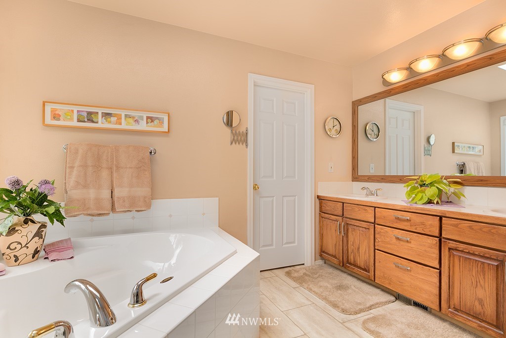 114 198th Place Southwest Bothell, WA 98012 - Photo 18 of 25