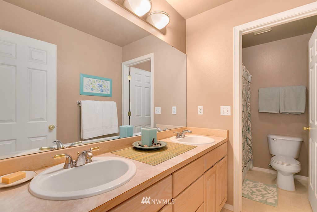 114 198th Place Southwest Bothell, WA 98012 - Photo 20 of 25