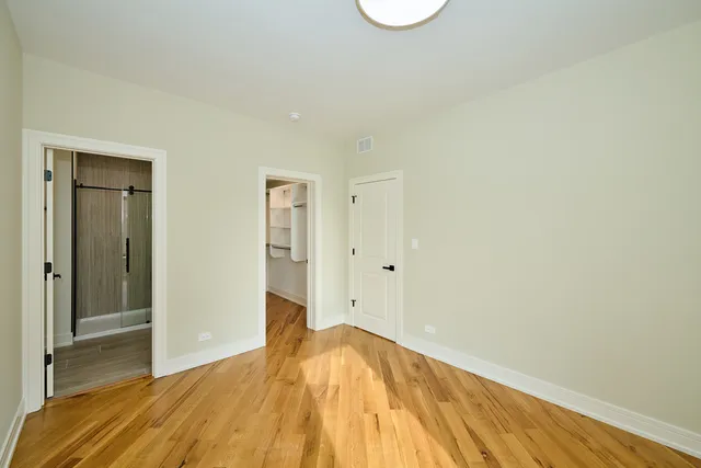 $3,995 | 5200 North Winthrop Avenue, Unit 2S, Chicago, IL 60640