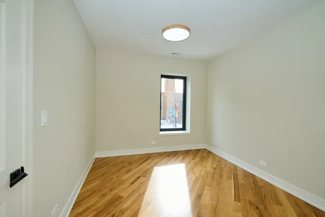 $3,995 | 5200 North Winthrop Avenue, Unit 2S, Chicago, IL 60640