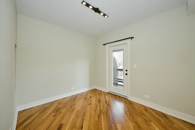 $3,995 | 5200 North Winthrop Avenue, Unit 2S, Chicago, IL 60640