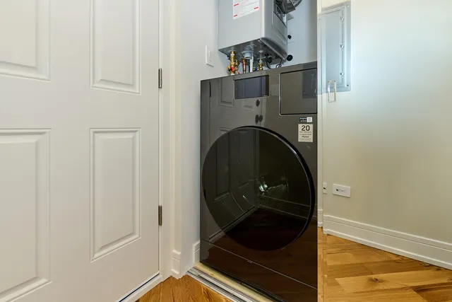 $3,995 | 5200 North Winthrop Avenue, Unit 2S, Chicago, IL 60640