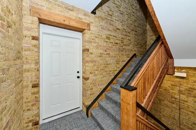 $3,995 | 5200 North Winthrop Avenue, Unit 2S, Chicago, IL 60640