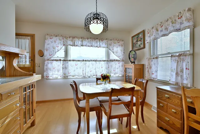 $499,000 | 7421 West Oakton Street, Niles, IL 60714