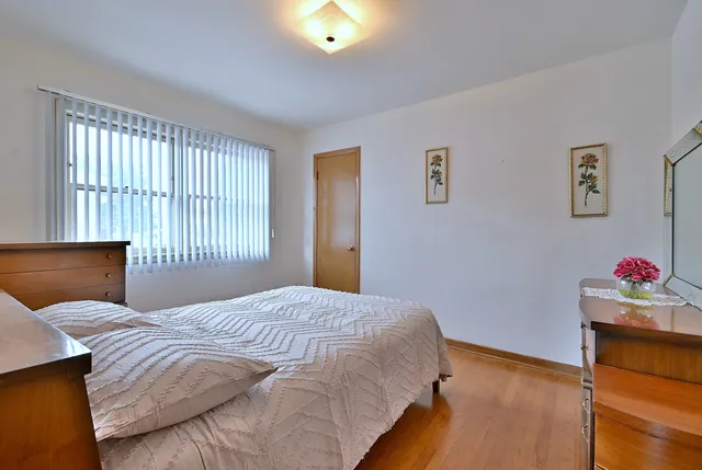 $499,000 | 7421 West Oakton Street, Niles, IL 60714