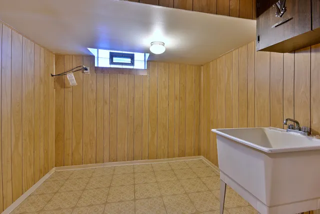 $499,000 | 7421 West Oakton Street, Niles, IL 60714