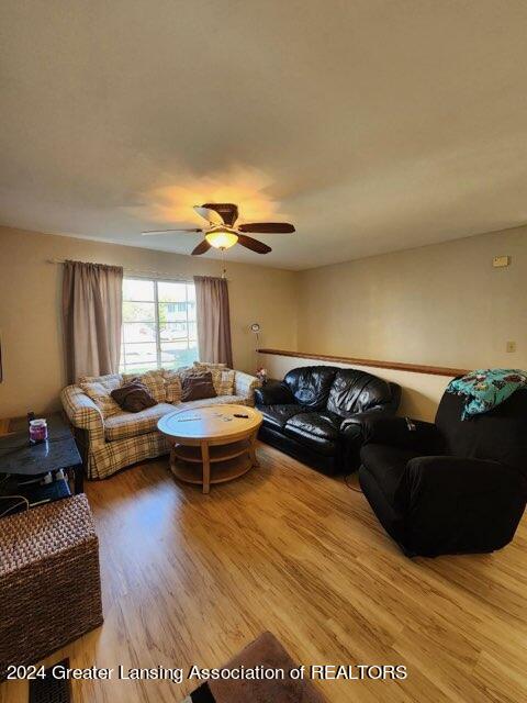 3950 Hunters Ridge Drive, Unit 1 Lansing, MI 48911 - Photo 4 of 16 259202593