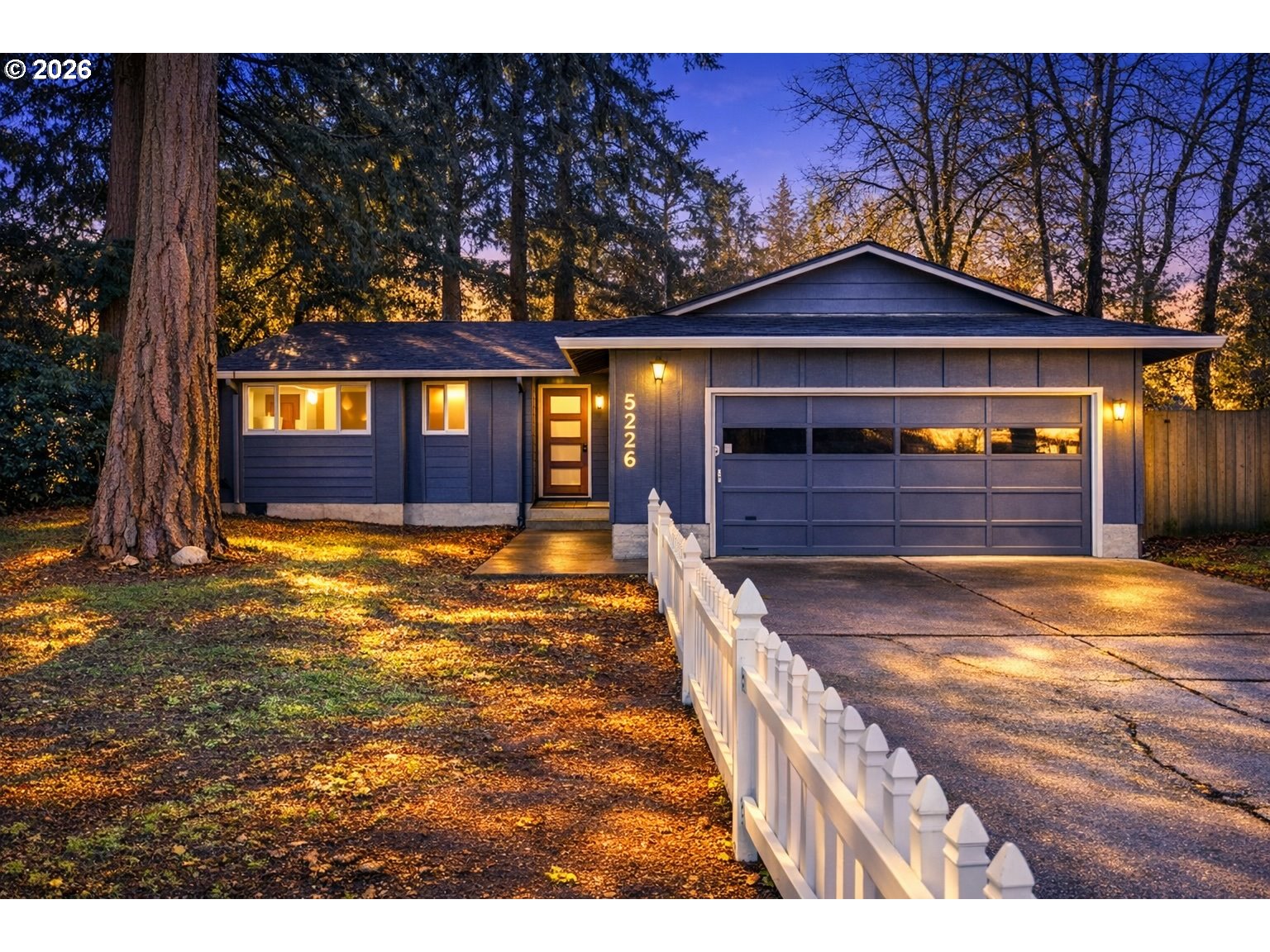 5226 Southwest Taylors Ferry Road Portland, OR 97219 - Photo 1 of 30 Gallery Image 1