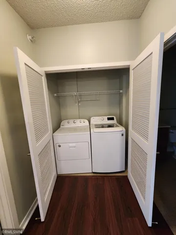 $285,000 | 619 Southeast 8th Street, Unit 103, Minneapolis, MN 55414