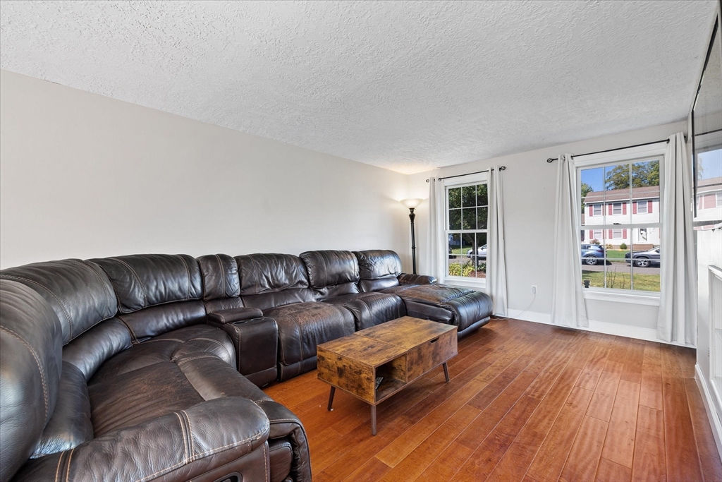 30 Rising Street Agawam, MA 01030 - Photo 11 of 41 Gallery Image 11