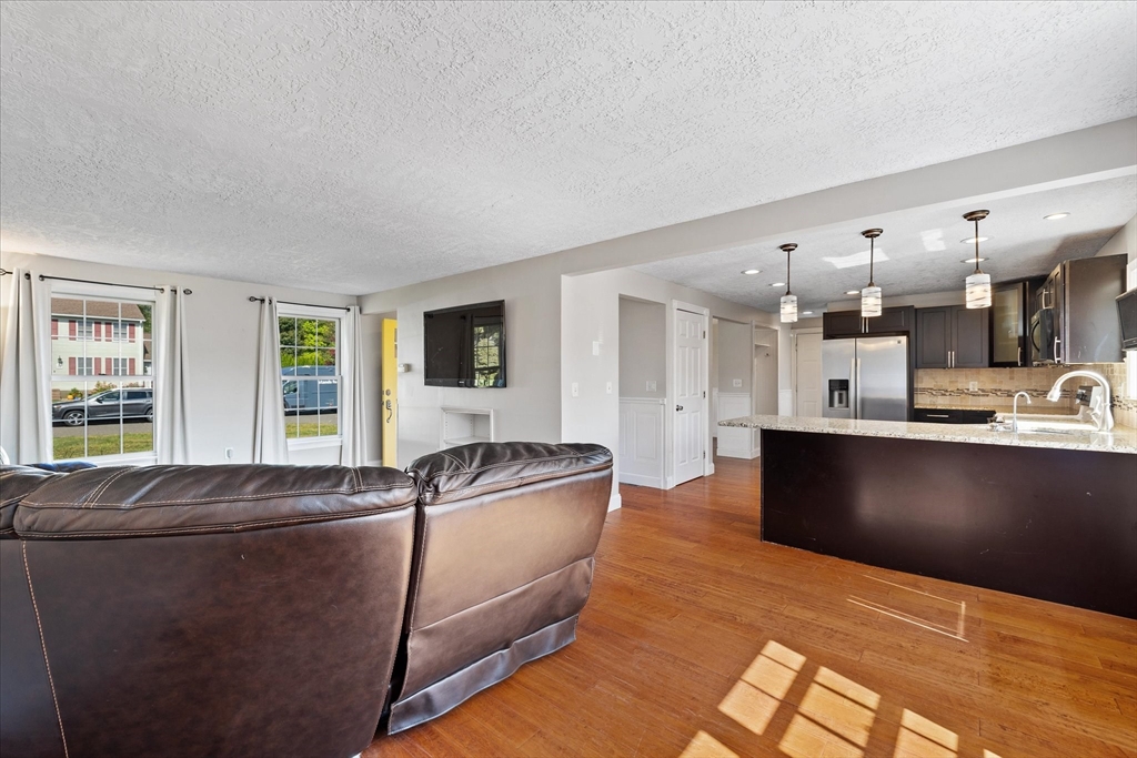 30 Rising Street Agawam, MA 01030 - Photo 13 of 41 Gallery Image 13