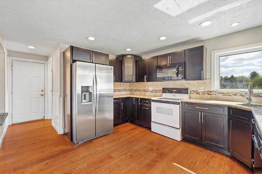 30 Rising Street Agawam, MA 01030 - Photo 4 of 41 Gallery Image 4