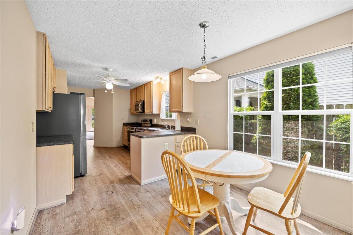 2533 Northwold Road Columbus, OH 43231 - Photo 11 of 25 11-Dining Room_Kitchen
