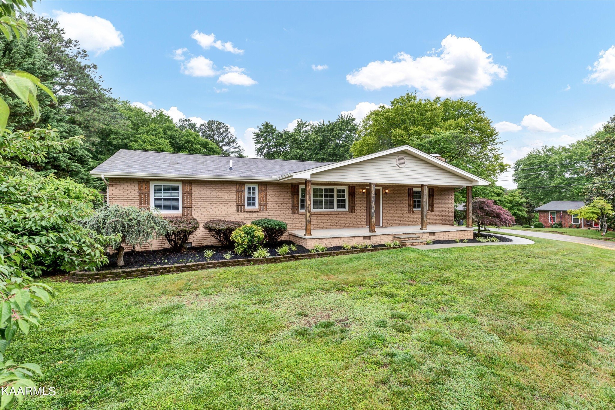 7600 Nubbin Ridge Road Southwest Knoxville, TN 37919 - Photo 3 of 32 Gallery Image 3