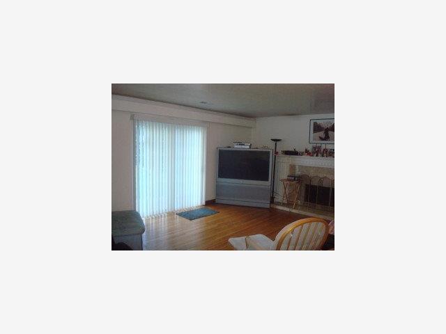 8979 Oak Road Salinas, CA 93907 - Photo 3 of 7 Gallery Image 3