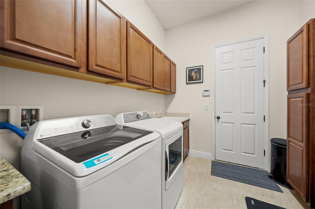 8474 Webber Road Sarasota, FL 34240 - Photo 34 of 41 Gallery Image 34