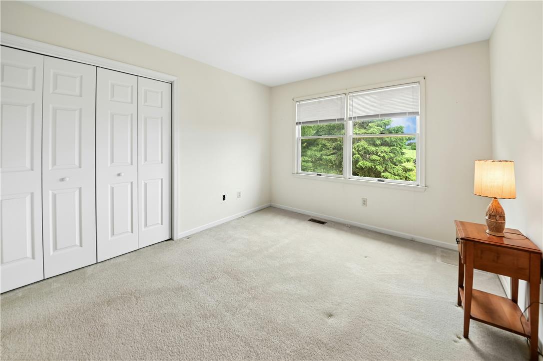 4245 Alder Road Bethlehem, PA 18020 - Photo 17 of 20