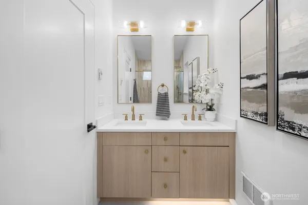 $849,950 | 3215 22nd Avenue South, Seattle, WA 98144